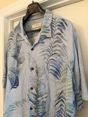 Tommy Bahama Shirt Mens 2XL  Blue Green Hawaiian Tropical Floral 100% Silk